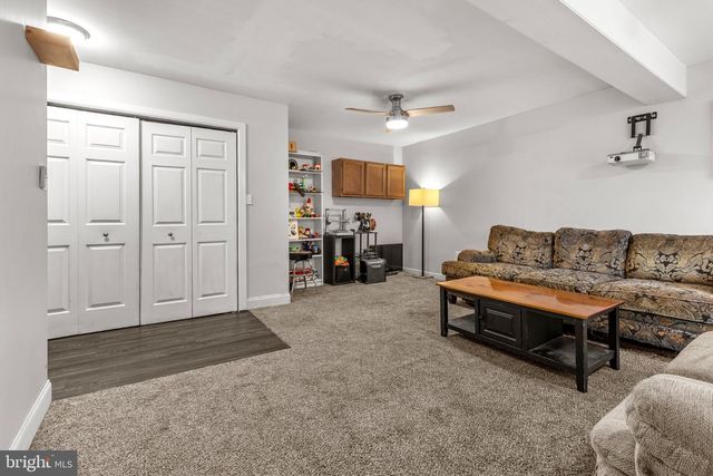 305 FULTON ST, Akron, PA 17501