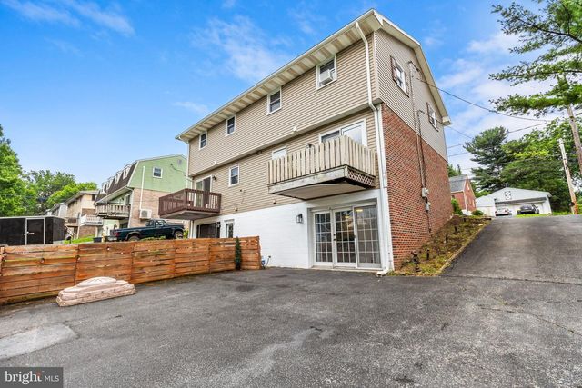 305 FULTON ST, Akron, PA 17501