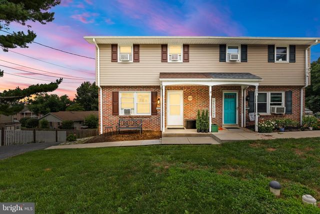 305 FULTON ST, Akron, PA 17501