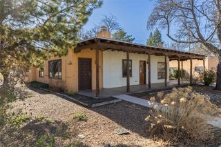 102 Camino Santiago, Santa Fe, NM 87501