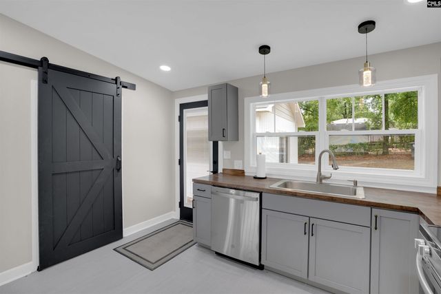 955 Laurie Lane, Columbia, SC 29205