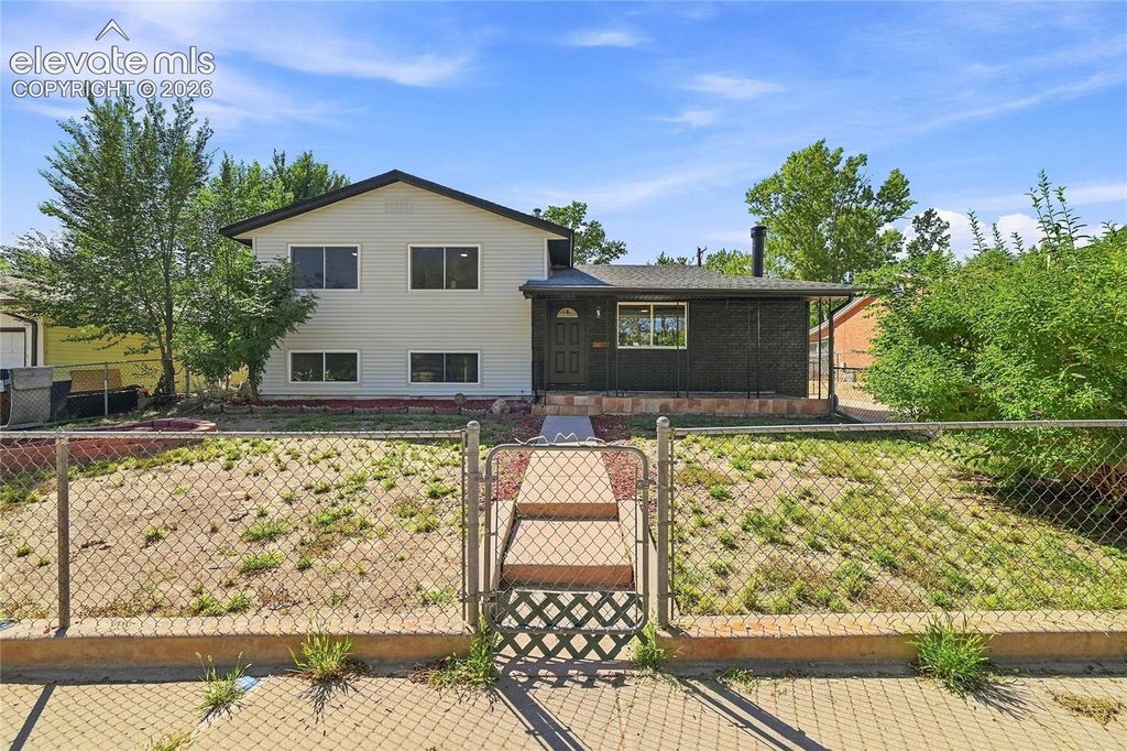 624 Bryce Drive, Colorado Springs, CO 80910 — photo 2