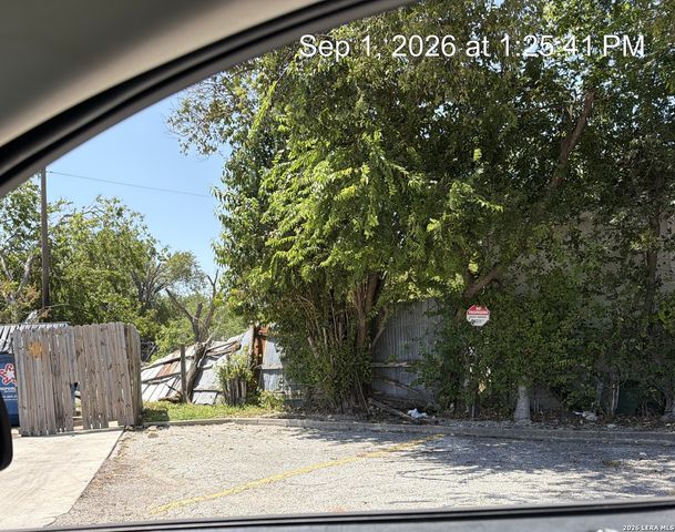 4406 W Commerce, San Antonio, TX 78237