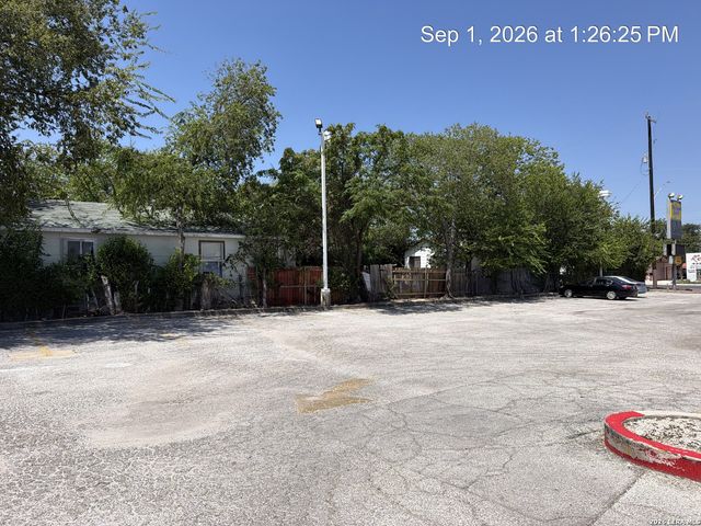 4406 W Commerce, San Antonio, TX 78237
