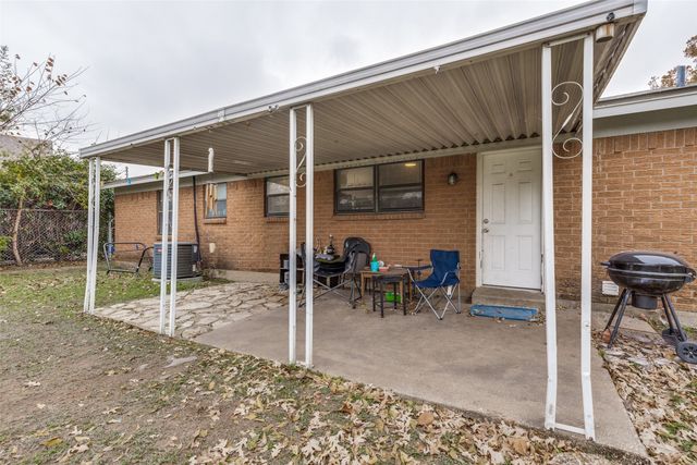 525 S Hampshire Street, Saginaw, TX 76179