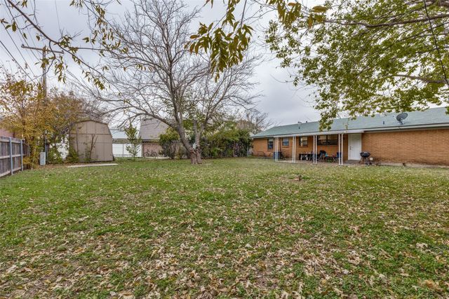 525 S Hampshire Street, Saginaw, TX 76179