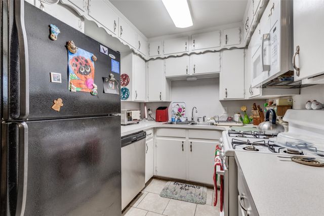 525 S Hampshire Street, Saginaw, TX 76179