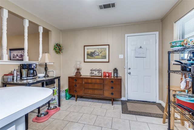 525 S Hampshire Street, Saginaw, TX 76179