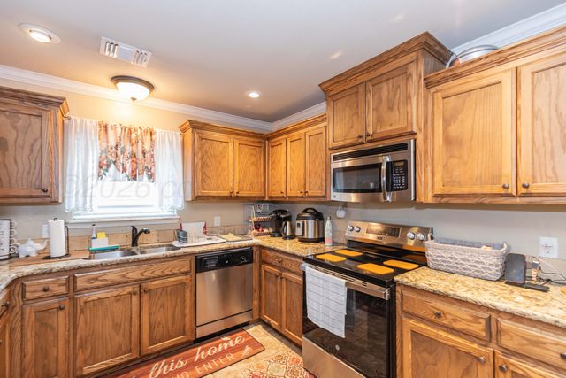 2708 SIMKINS Lane, Amarillo, TX 79118