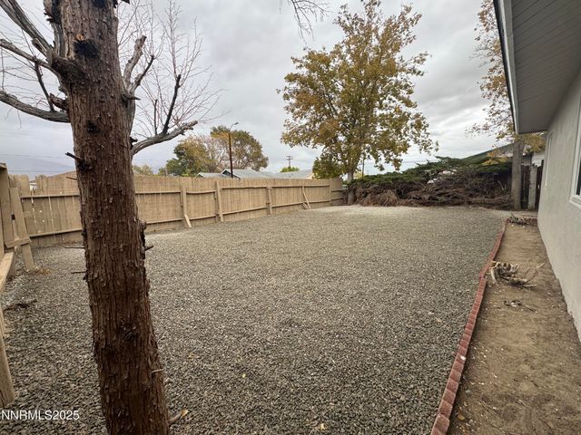 125 English Street, Hawthorne, NV 89415