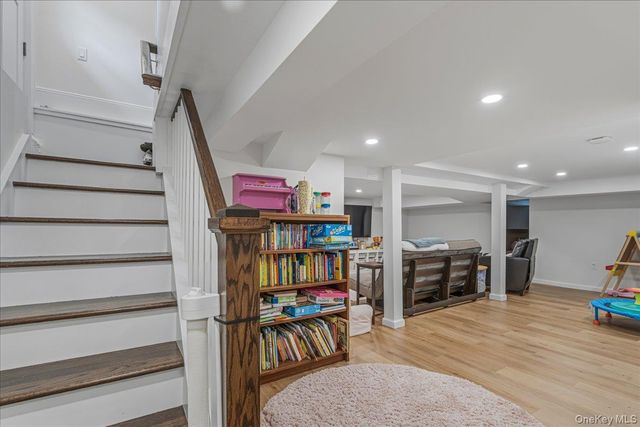 46 Aldred Avenue, Rockville Centre, NY 11570