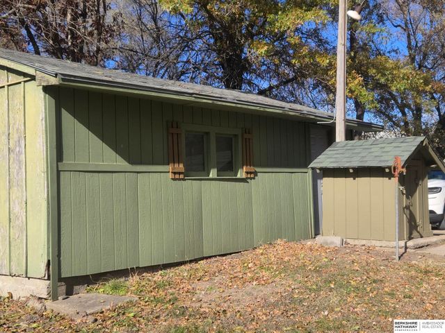 415 & 401 KAFFENBERGER Drive, Murray, NE 68409