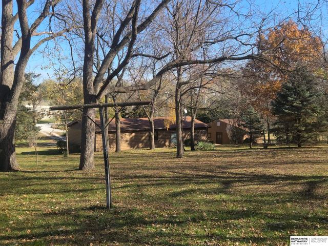 415 & 401 KAFFENBERGER Drive, Murray, NE 68409