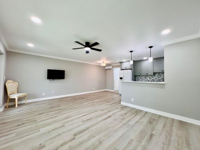 15 Bedford A, West Palm Beach, FL 33417