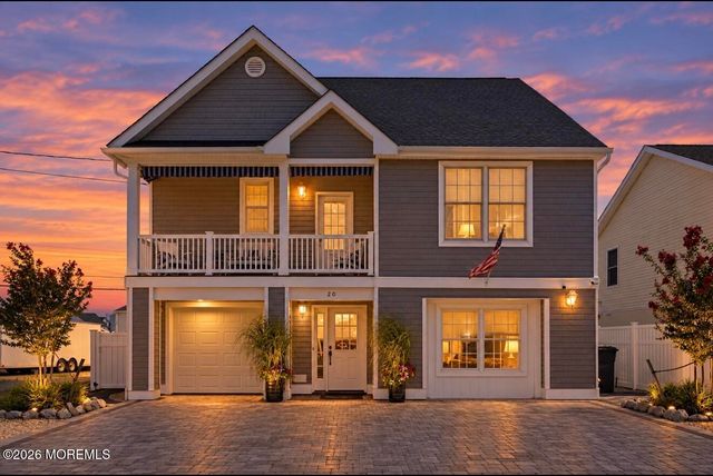 20 Jeri-Ann Drive, Manahawkin, NJ 08050