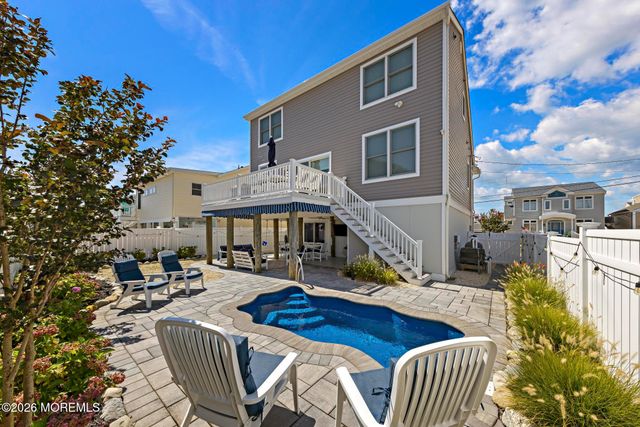 20 Jeri-Ann Drive, Manahawkin, NJ 08050