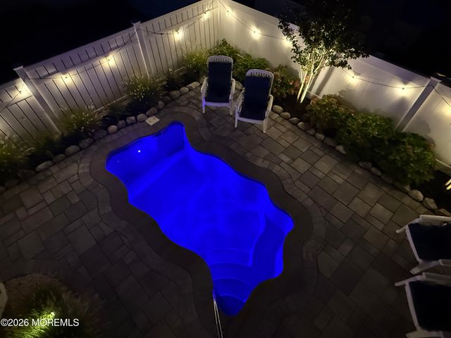20 Jeri-Ann Drive, Manahawkin, NJ 08050