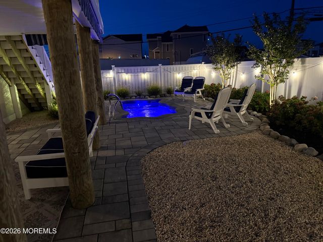 20 Jeri-Ann Drive, Manahawkin, NJ 08050