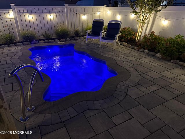 20 Jeri-Ann Drive, Manahawkin, NJ 08050