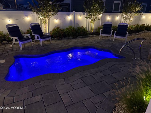 20 Jeri-Ann Drive, Manahawkin, NJ 08050