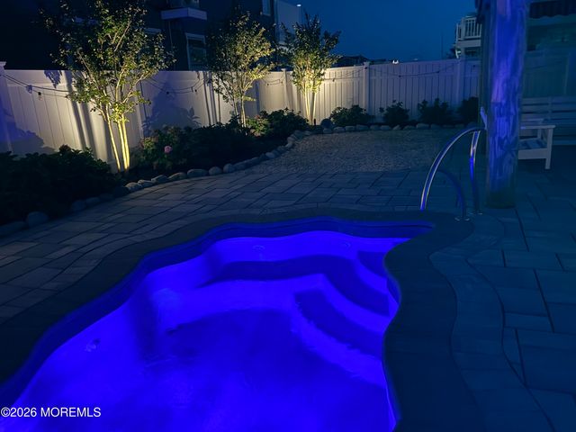 20 Jeri-Ann Drive, Manahawkin, NJ 08050