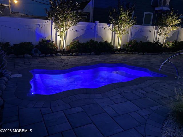 20 Jeri-Ann Drive, Manahawkin, NJ 08050