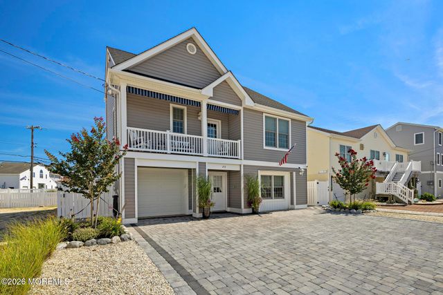 20 Jeri-Ann Drive, Manahawkin, NJ 08050