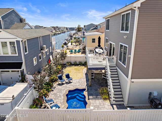 20 Jeri-Ann Drive, Manahawkin, NJ 08050