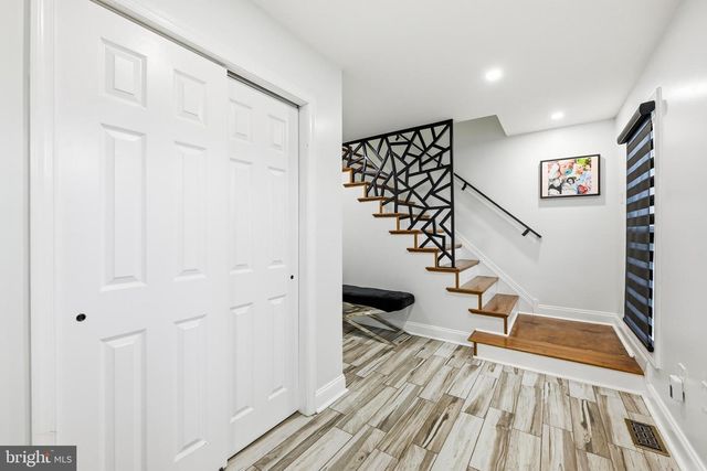 683 SUNNYSIDE AVE, Audubon, PA 19403