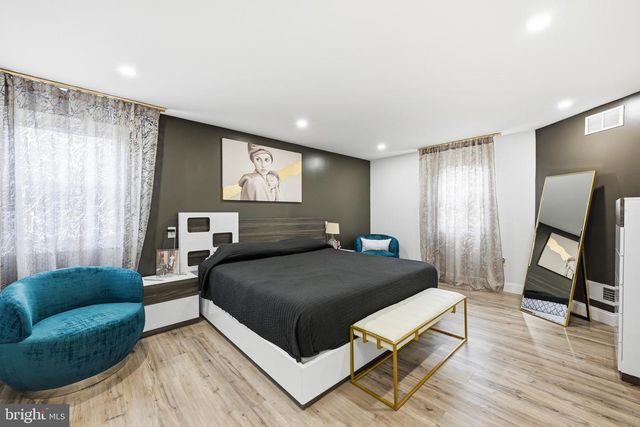 683 SUNNYSIDE AVE, Audubon, PA 19403