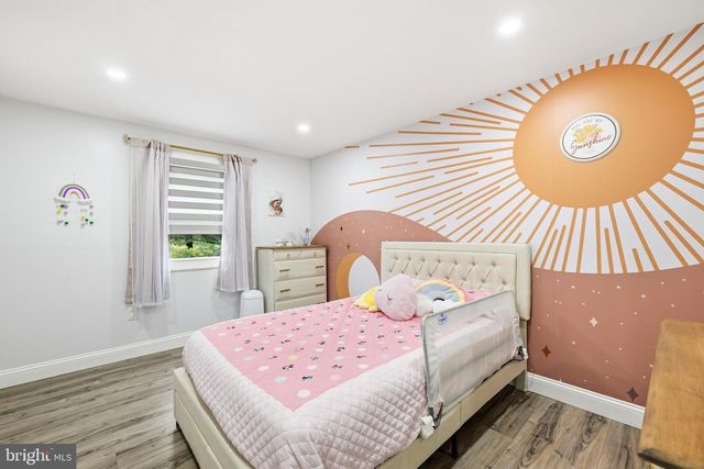 683 SUNNYSIDE AVE, Audubon, PA 19403