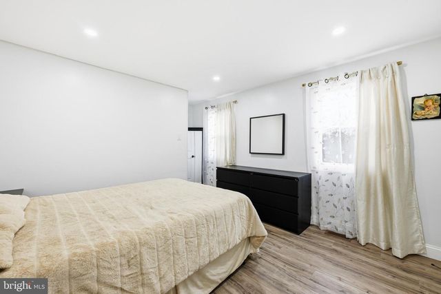 683 SUNNYSIDE AVE, Audubon, PA 19403