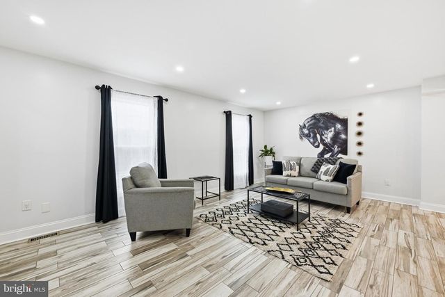 683 SUNNYSIDE AVE, Audubon, PA 19403