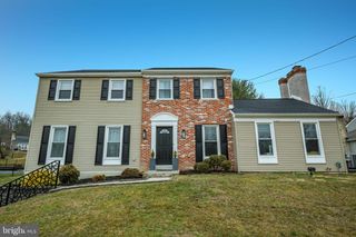 683 SUNNYSIDE AVE, Audubon, PA 19403