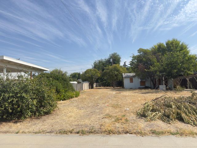 3044 N Arthur Avenue, Fresno, CA 93705