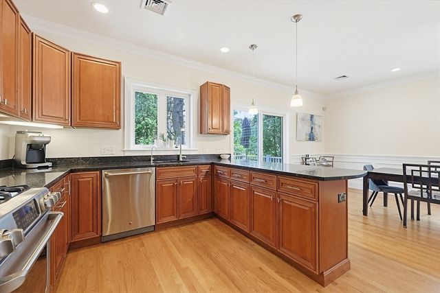 98-100 Lexington Street 100, Newton, MA 02466