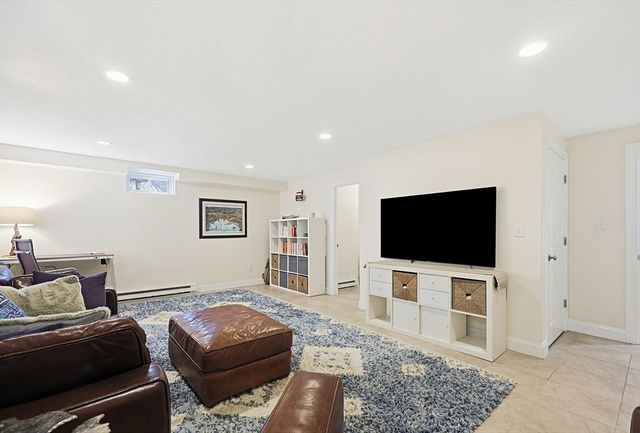 98-100 Lexington Street 100, Newton, MA 02466