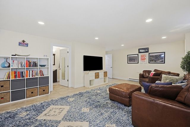 98-100 Lexington Street 100, Newton, MA 02466