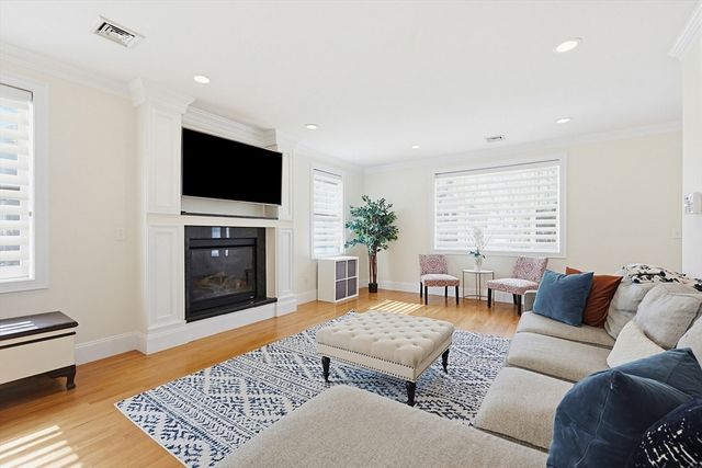 98-100 Lexington Street 100, Newton, MA 02466