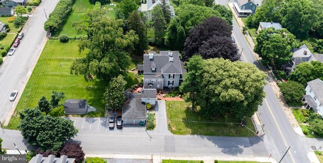 417 E WASHINGTON ST, Charles Town, WV 25414