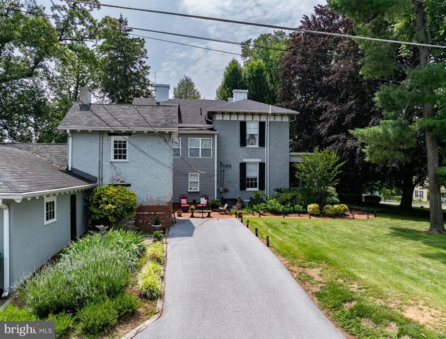 417 E WASHINGTON ST, Charles Town, WV 25414