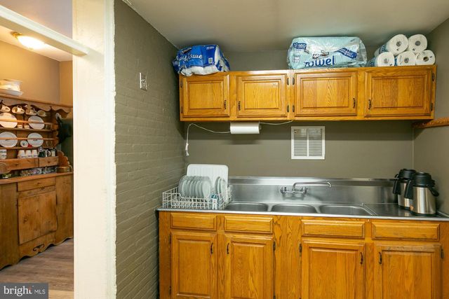 417 E WASHINGTON ST, Charles Town, WV 25414