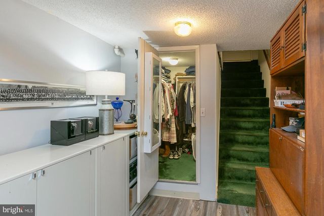 417 E WASHINGTON ST, Charles Town, WV 25414