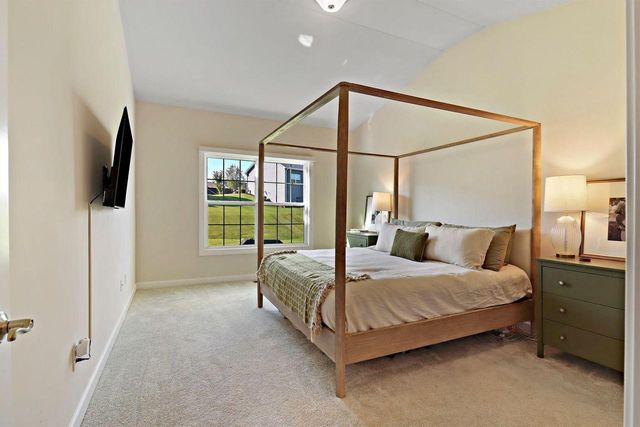 520 N Stone Ridge DRIVE, Lake Geneva, WI 53147