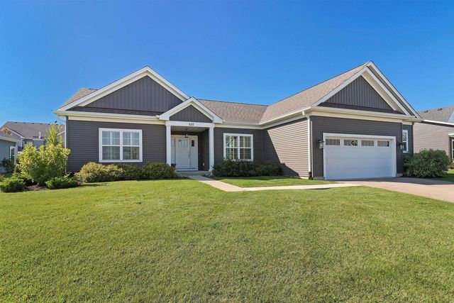 520 N Stone Ridge DRIVE, Lake Geneva, WI 53147