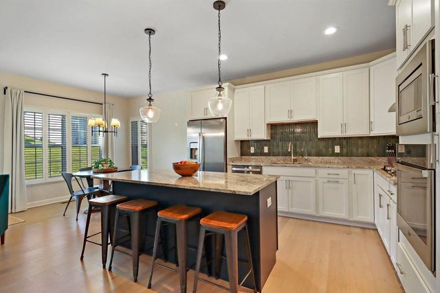 520 N Stone Ridge DRIVE, Lake Geneva, WI 53147