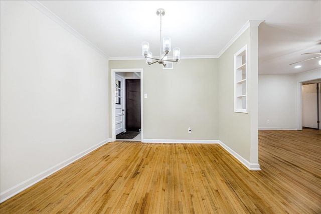 320 W PEG LN, Memphis, TN 38117