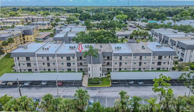 8765 BARDMOOR BOULEVARD 304, Seminole, FL 33777