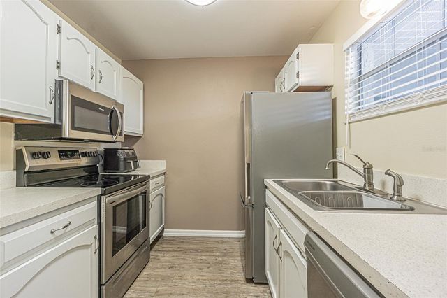 8765 BARDMOOR BOULEVARD 304, Seminole, FL 33777