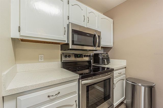 8765 BARDMOOR BOULEVARD 304, Seminole, FL 33777